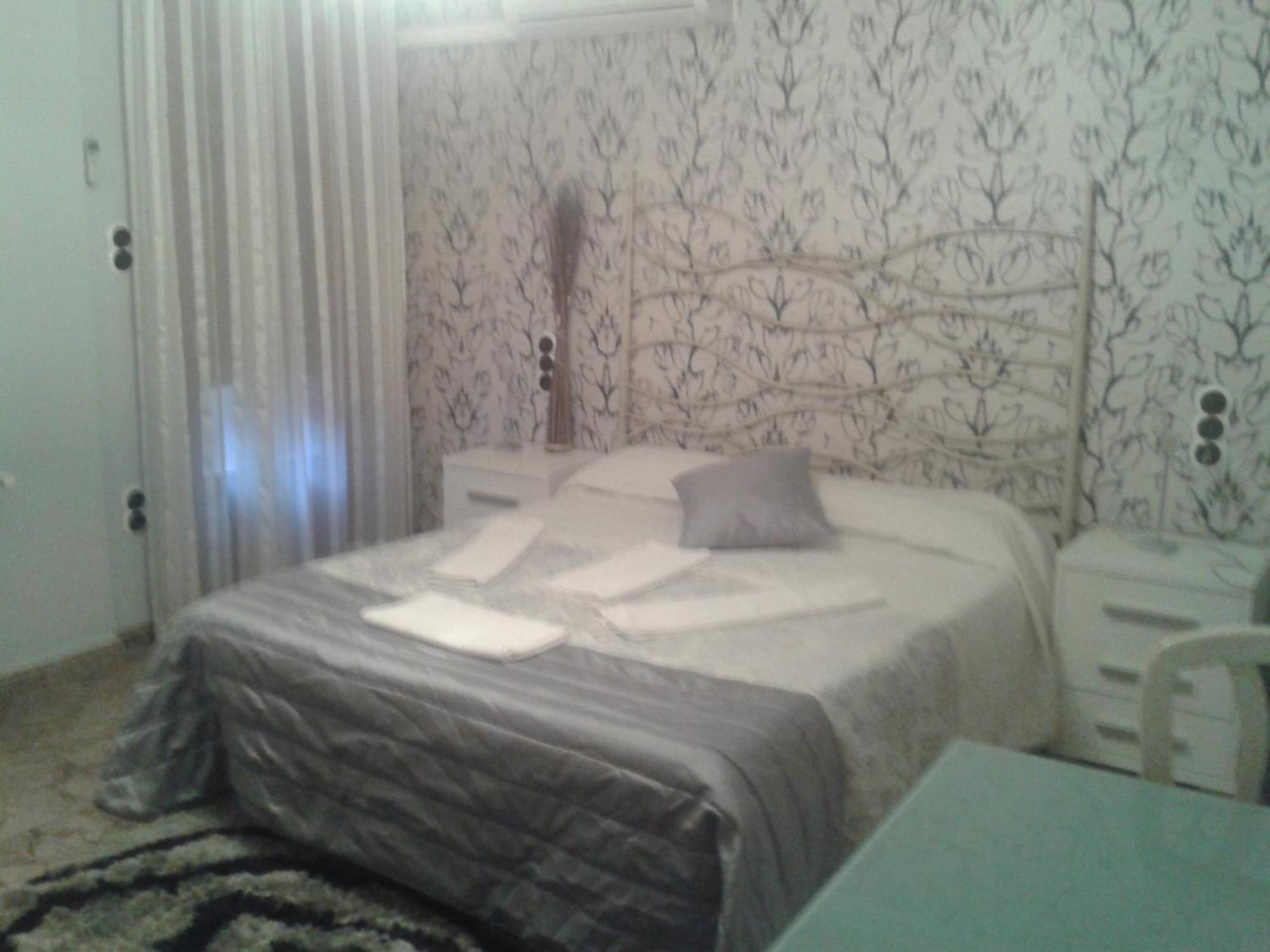 Hostal Texas 2 Fuentes de Ebro Exterior foto