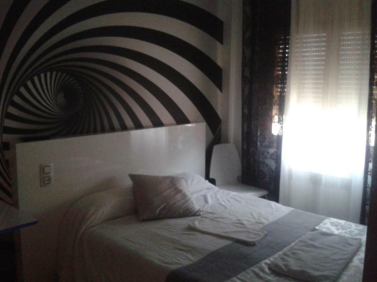Hostal Texas 2 Fuentes de Ebro Exterior foto